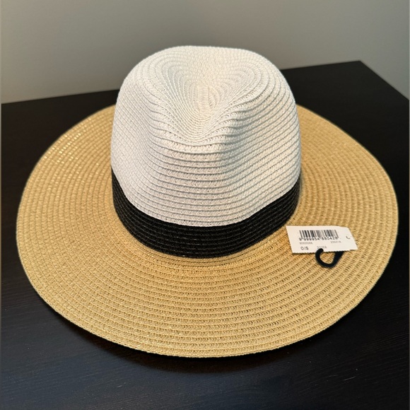 La Vie En Rose Beach Hat - Picture 1 of 5